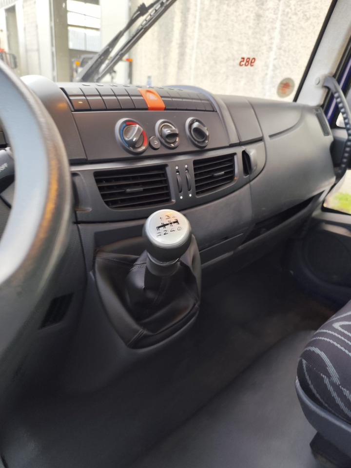 IVECO EUROCARGO 75E18 - Camión caja abierta: foto 4 IVECO EUROCARGO 75E18 - Camión caja abierta: foto 4