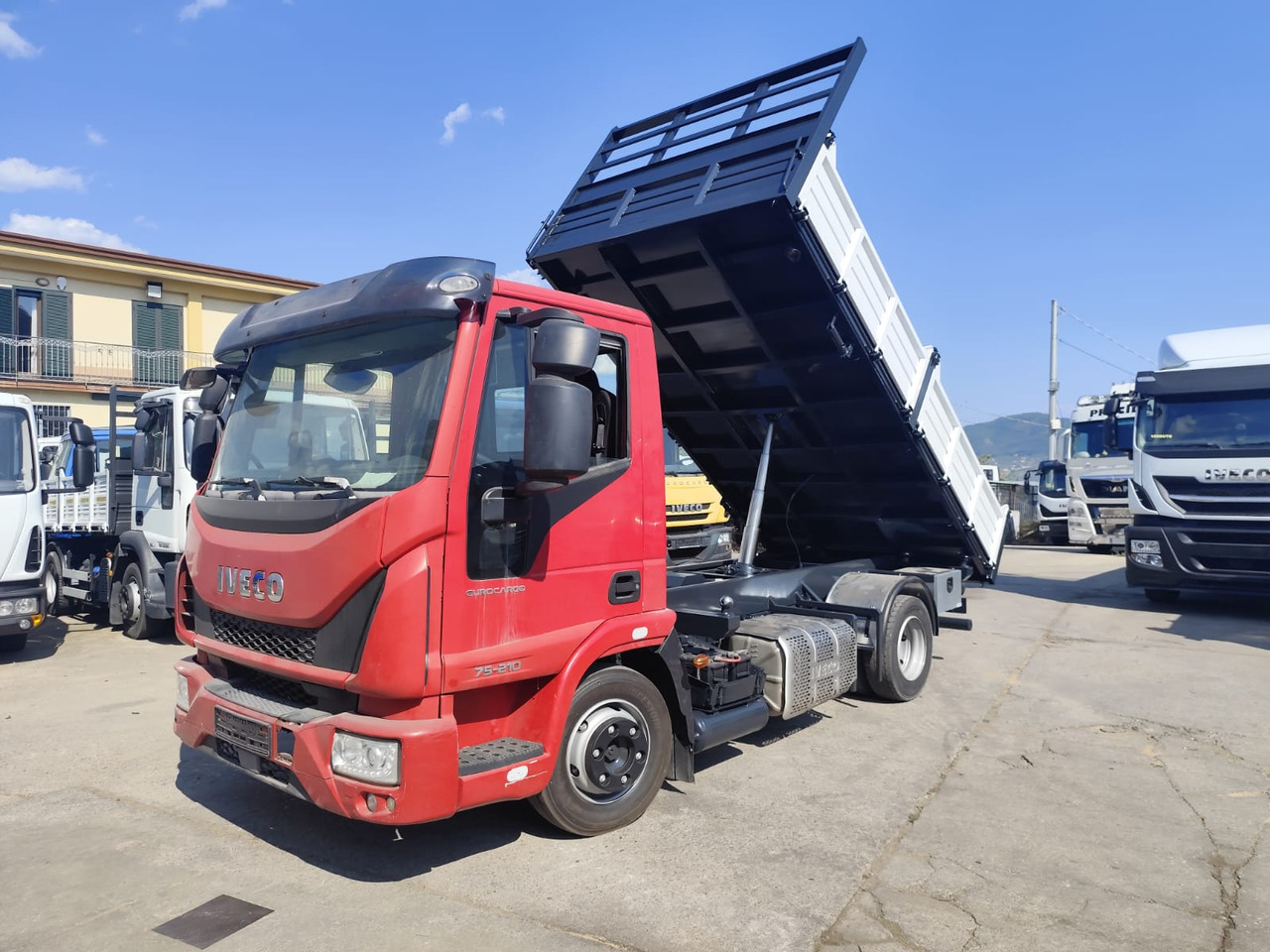 IVECO EUROCARGO 80-190 - Camión chasis: foto 1 IVECO EUROCARGO 80-190 - Camión chasis: foto 1