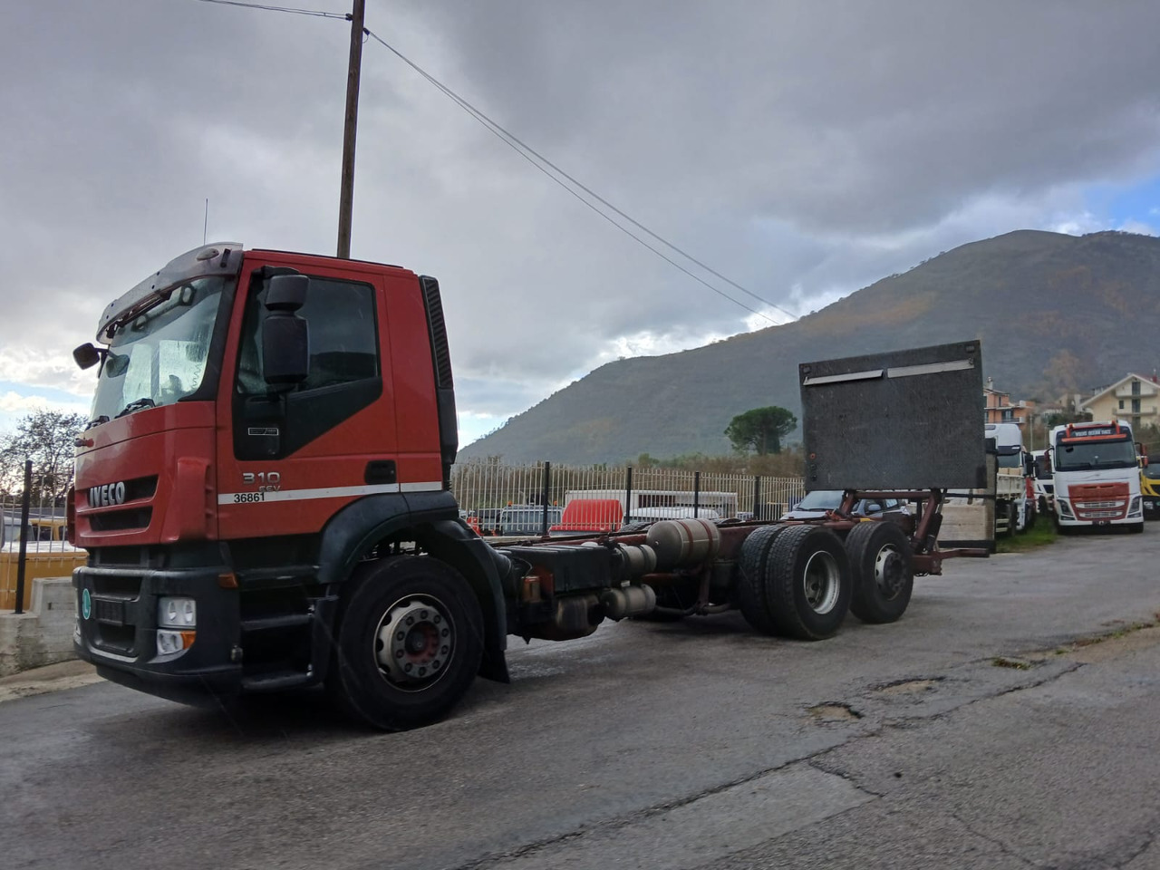 IVECO STRALIS AD 260S31 - Camión chasis: foto 1 IVECO STRALIS AD 260S31 - Camión chasis: foto 1