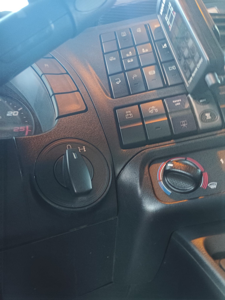 IVECO STRALIS AS 260S46 - Camión caja abierta: foto 2 IVECO STRALIS AS 260S46 - Camión caja abierta: foto 2