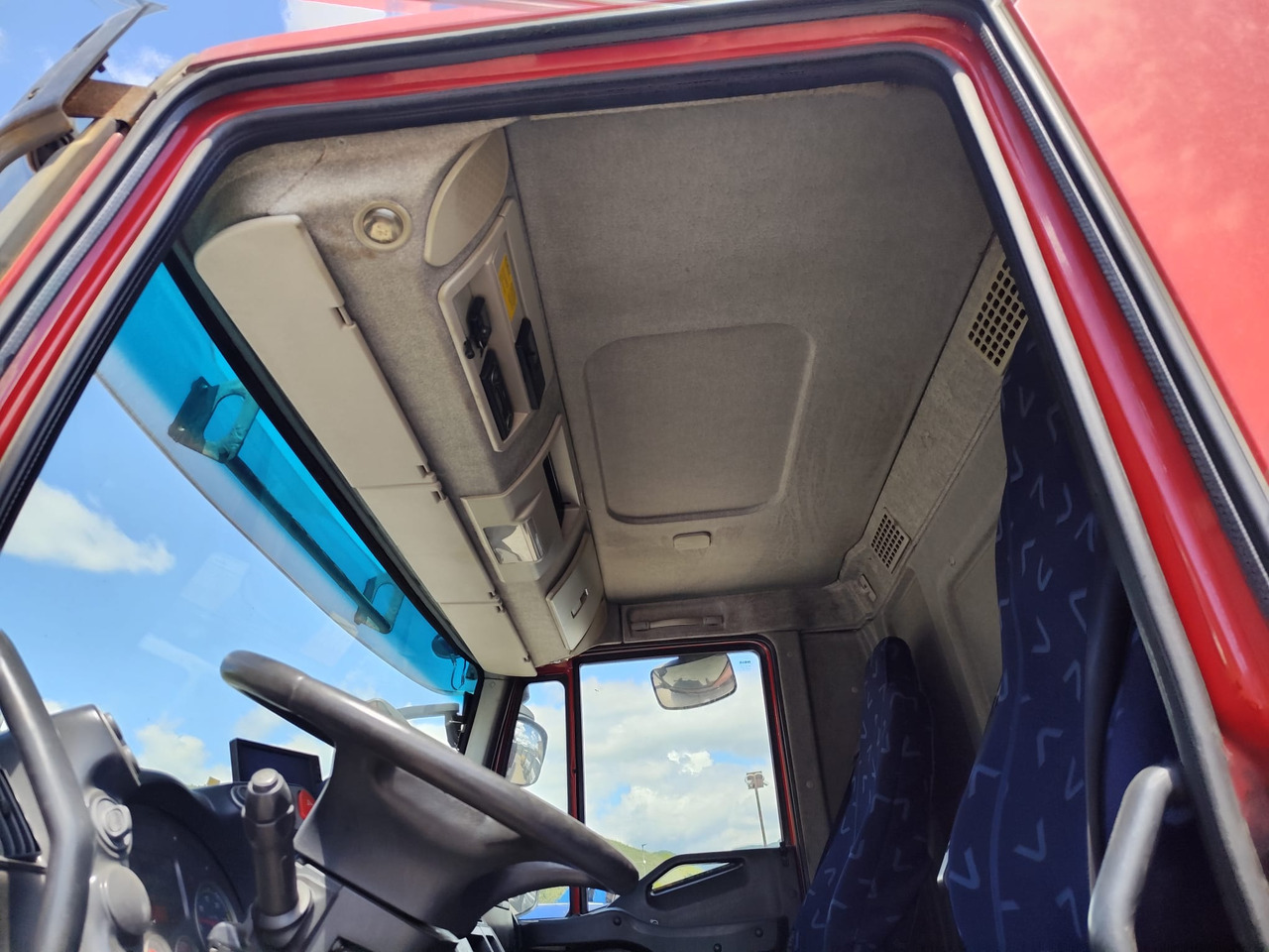 IVECO STRALIS CUBE 260S31 - Camión caja abierta: foto 5 IVECO STRALIS CUBE 260S31 - Camión caja abierta: foto 5