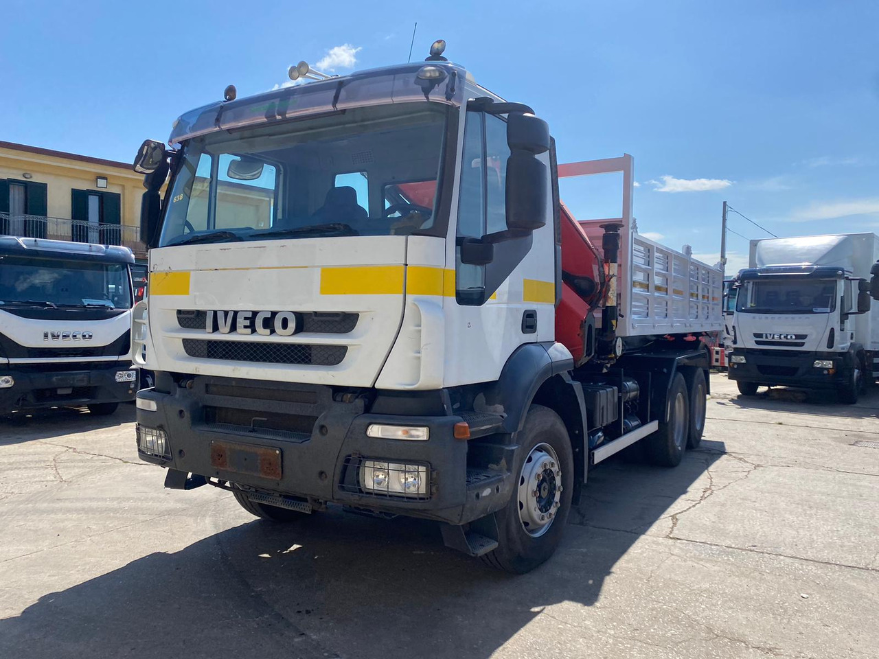 IVECO TRAKKER 260T36 - Camión grúa: foto 5 IVECO TRAKKER 260T36 - Camión grúa: foto 5