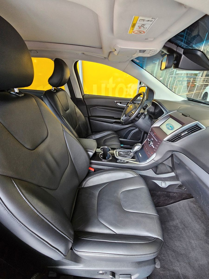 Ford Edge Titanium 4x4 AHK ACC SchiebeDach Navi LED - SUV/ Todoterreno: foto 5 Ford Edge Titanium 4x4 AHK ACC SchiebeDach Navi LED - SUV/ Todoterreno: foto 5