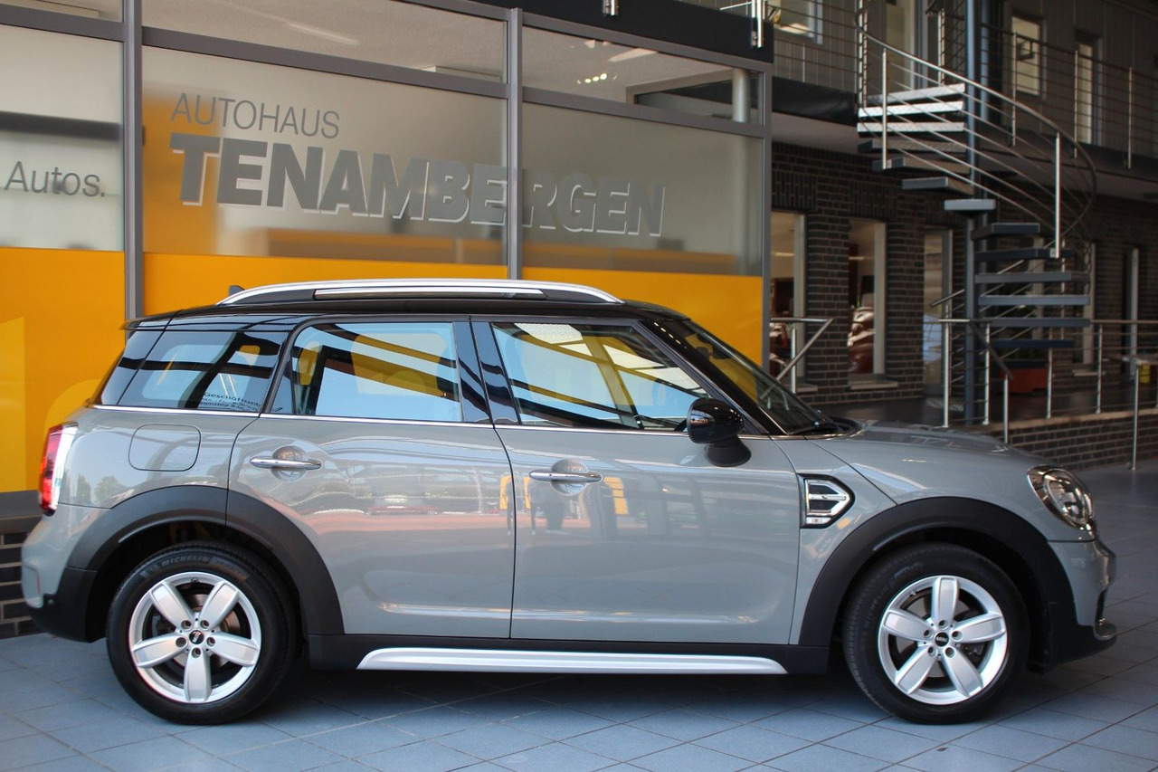 MINI Cooper D Countryman Pepper Navi Klimaaut. PDC - Coche: foto 3 MINI Cooper D Countryman Pepper Navi Klimaaut. PDC - Coche: foto 3