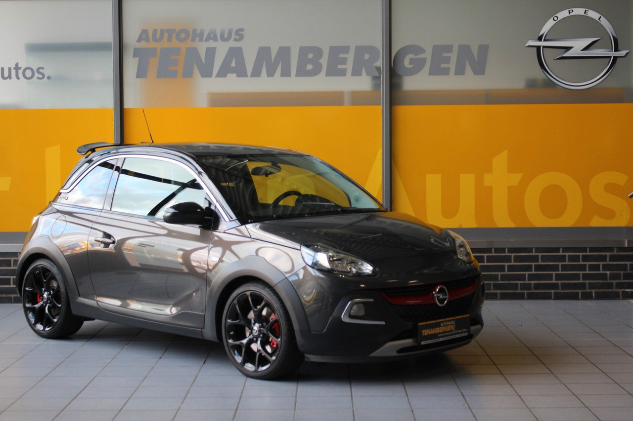Opel Adam Rocks S Unlimited IntelliLink PDC 18" - Berlina: foto 1 Opel Adam Rocks S Unlimited IntelliLink PDC 18" - Berlina: foto 1
