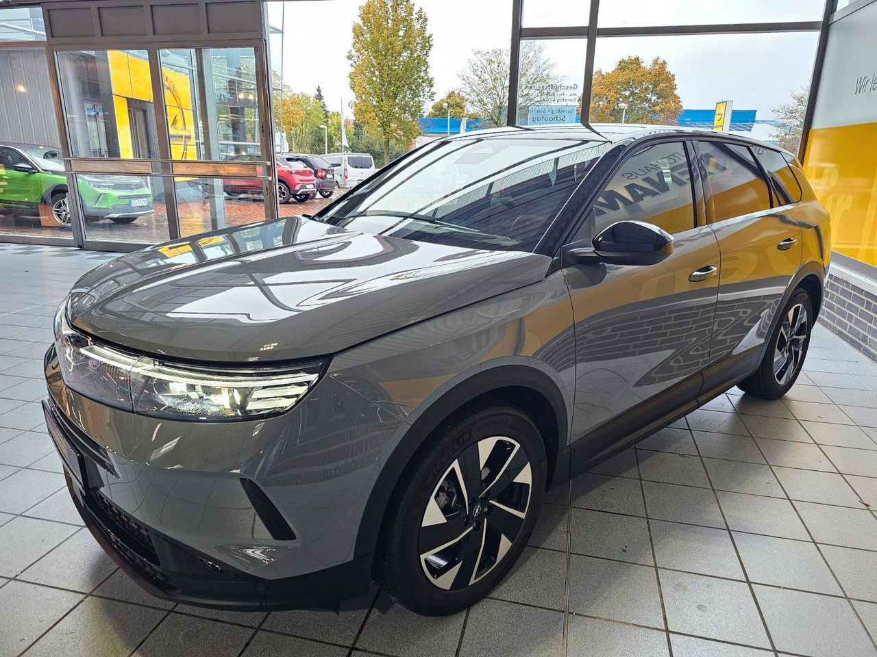Opel Grandland 1.2 48V Mild-Hybrid 360°Kamera ACC AHK - SUV/ Todoterreno: foto 2 Opel Grandland 1.2 48V Mild-Hybrid 360°Kamera ACC AHK - SUV/ Todoterreno: foto 2