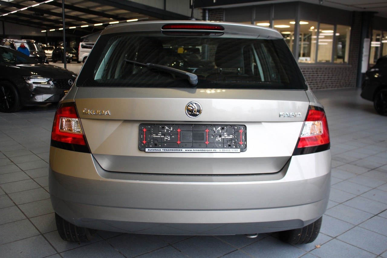 Skoda Fabia Ambition Klima Tempomat Bluetooth - Hatchback: foto 5 Skoda Fabia Ambition Klima Tempomat Bluetooth - Hatchback: foto 5