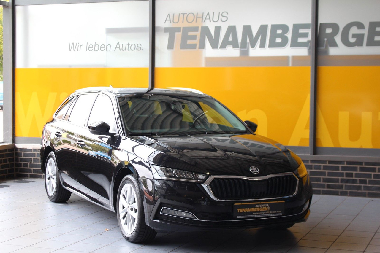 Skoda Octavia Combi 2.0 TDI DSG Style Pano LED AHK ACC - Coche familiar: foto 2 Skoda Octavia Combi 2.0 TDI DSG Style Pano LED AHK ACC - Coche familiar: foto 2