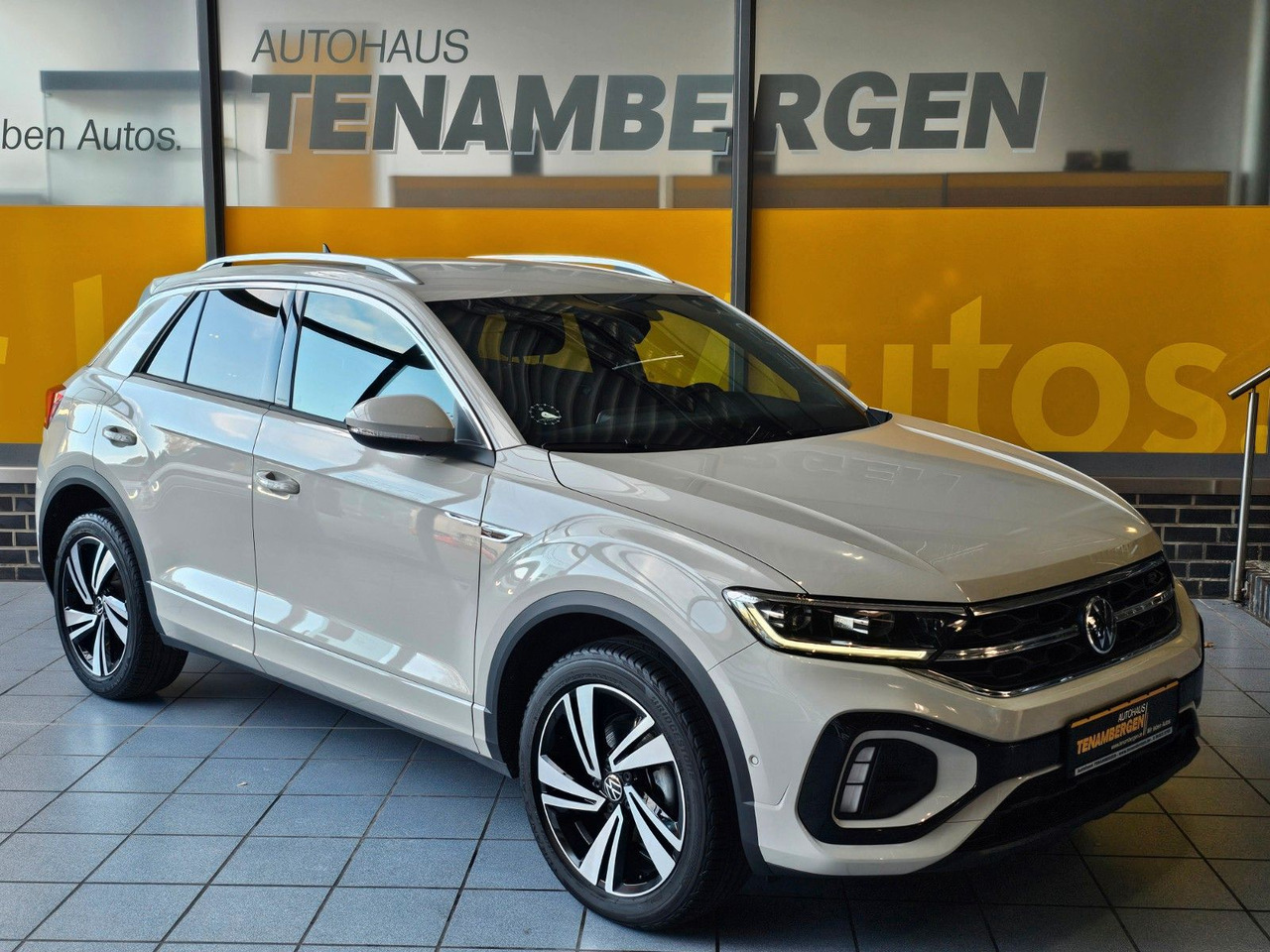 Volkswagen T-Roc R-Line eHeckklappe SHZ LED - SUV/ Todoterreno: foto 1 Volkswagen T-Roc R-Line eHeckklappe SHZ LED - SUV/ Todoterreno: foto 1