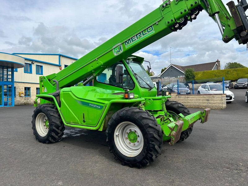 Merlo P 40.17 PLUS Merlo P40.17 PLUS - Manipulador telescópico: foto 2 Merlo P 40.17 PLUS Merlo P40.17 PLUS - Manipulador telescópico: foto 2