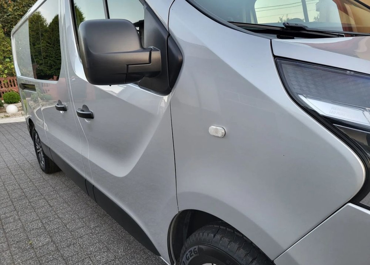 Arrendamiento de Renault Trafic 2.0 Doka Renault Trafic 2.0 Doka: foto 17