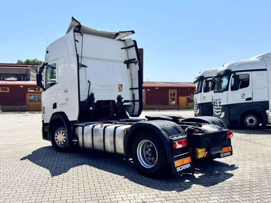 Scania R450 3 Stück verfügbar DC 13 164 Euro 6 Highline Retarder - Cabeza tractora: foto 4 Scania R450 3 Stück verfügbar DC 13 164 Euro 6 Highline Retarder - Cabeza tractora: foto 4