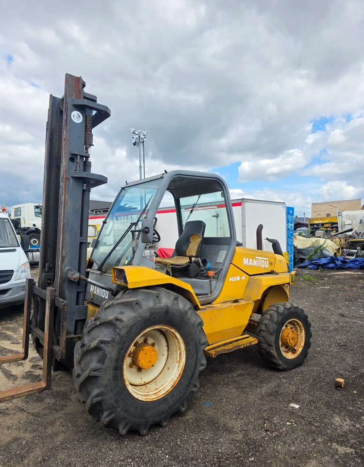 Manitou M26.4 Terenowy 4x4 5,5m - Carretilla todo terreno: foto 3 Manitou M26.4 Terenowy 4x4 5,5m - Carretilla todo terreno: foto 3