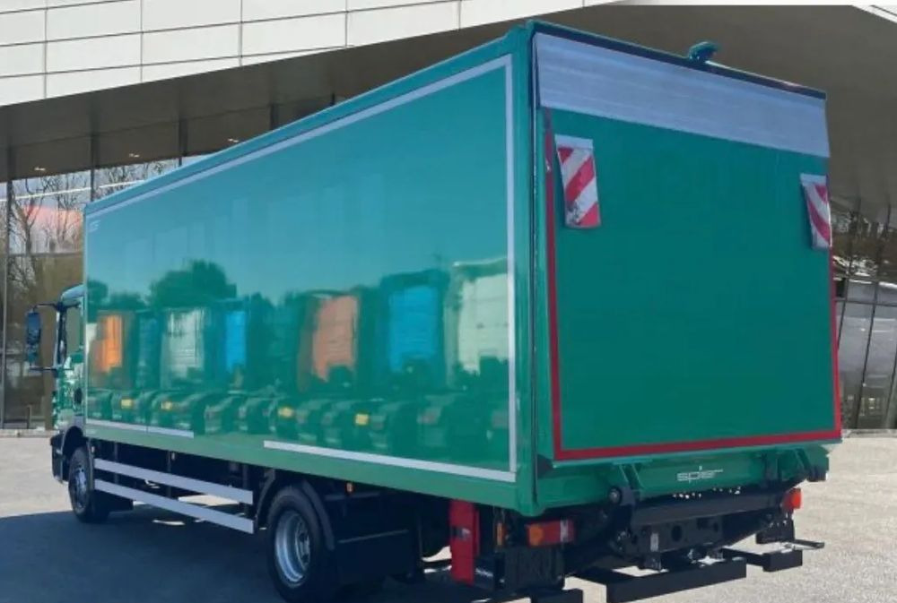 MAN TGM 15.250 - Camión caja cerrada: foto 3 MAN TGM 15.250 - Camión caja cerrada: foto 3