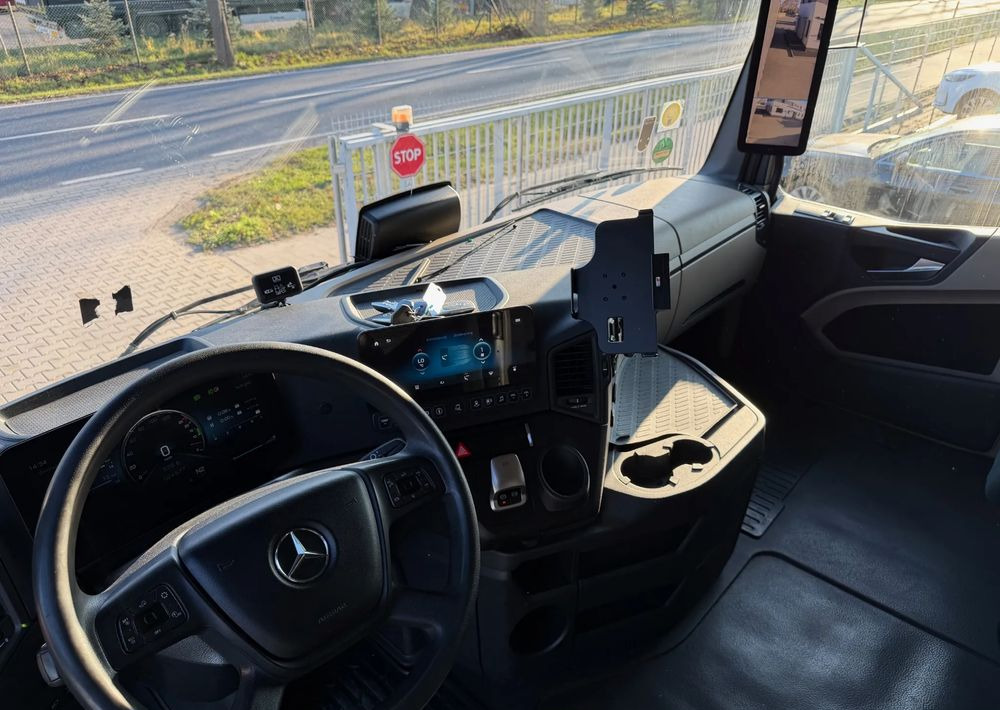 Camión lona Mercedes-Benz ACTROS 1845 Zestaw przestrzenny przejazdowy120m3: foto 12 Camión lona Mercedes-Benz ACTROS 1845 Zestaw przestrzenny przejazdowy120m3: foto 12