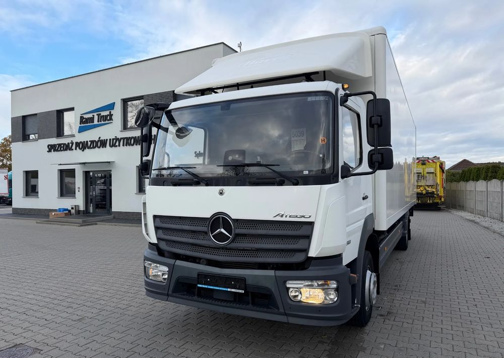 Mercedes-Benz ATEGO 1318 IZOTERMA 20 PALET! - Camión caja cerrada: foto 1 Mercedes-Benz ATEGO 1318 IZOTERMA 20 PALET! - Camión caja cerrada: foto 1