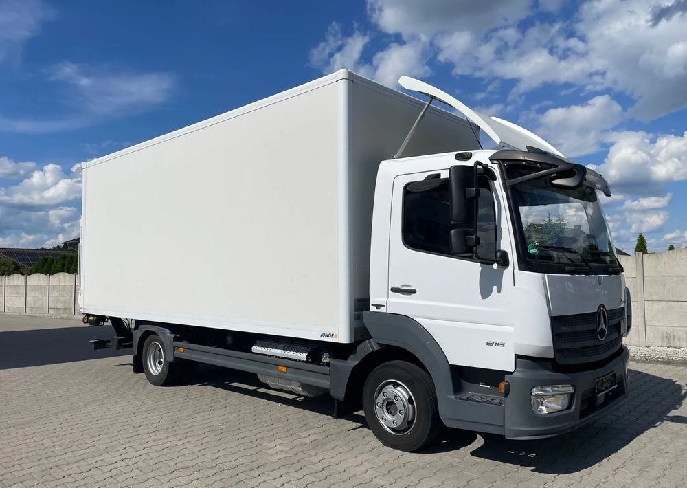 Mercedes-Benz ATEGO 816 ,ładowność 3,1 tony! - Camión caja cerrada: foto 3 Mercedes-Benz ATEGO 816 ,ładowność 3,1 tony! - Camión caja cerrada: foto 3