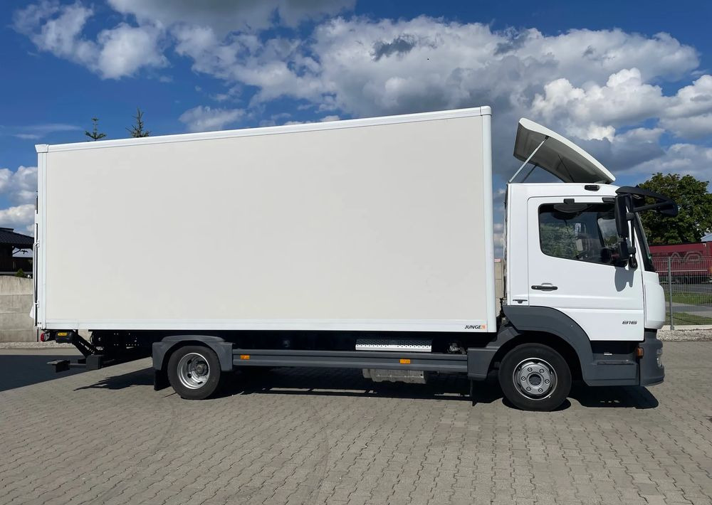 Mercedes-Benz ATEGO 816 ,ładowność 3,1 tony! - Camión caja cerrada: foto 4 Mercedes-Benz ATEGO 816 ,ładowność 3,1 tony! - Camión caja cerrada: foto 4