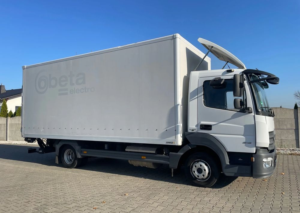 Mercedes-Benz ATEGO 816,ładowność 3,1 tony! - Camión caja cerrada: foto 4 Mercedes-Benz ATEGO 816,ładowność 3,1 tony! - Camión caja cerrada: foto 4
