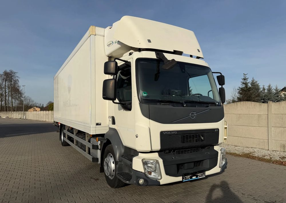 Volvo FL 16.250/ 19 PALET/ Ładownośc 6 ton/ na poduszkach! - Camión frigorífico: foto 4 Volvo FL 16.250/ 19 PALET/ Ładownośc 6 ton/ na poduszkach! - Camión frigorífico: foto 4