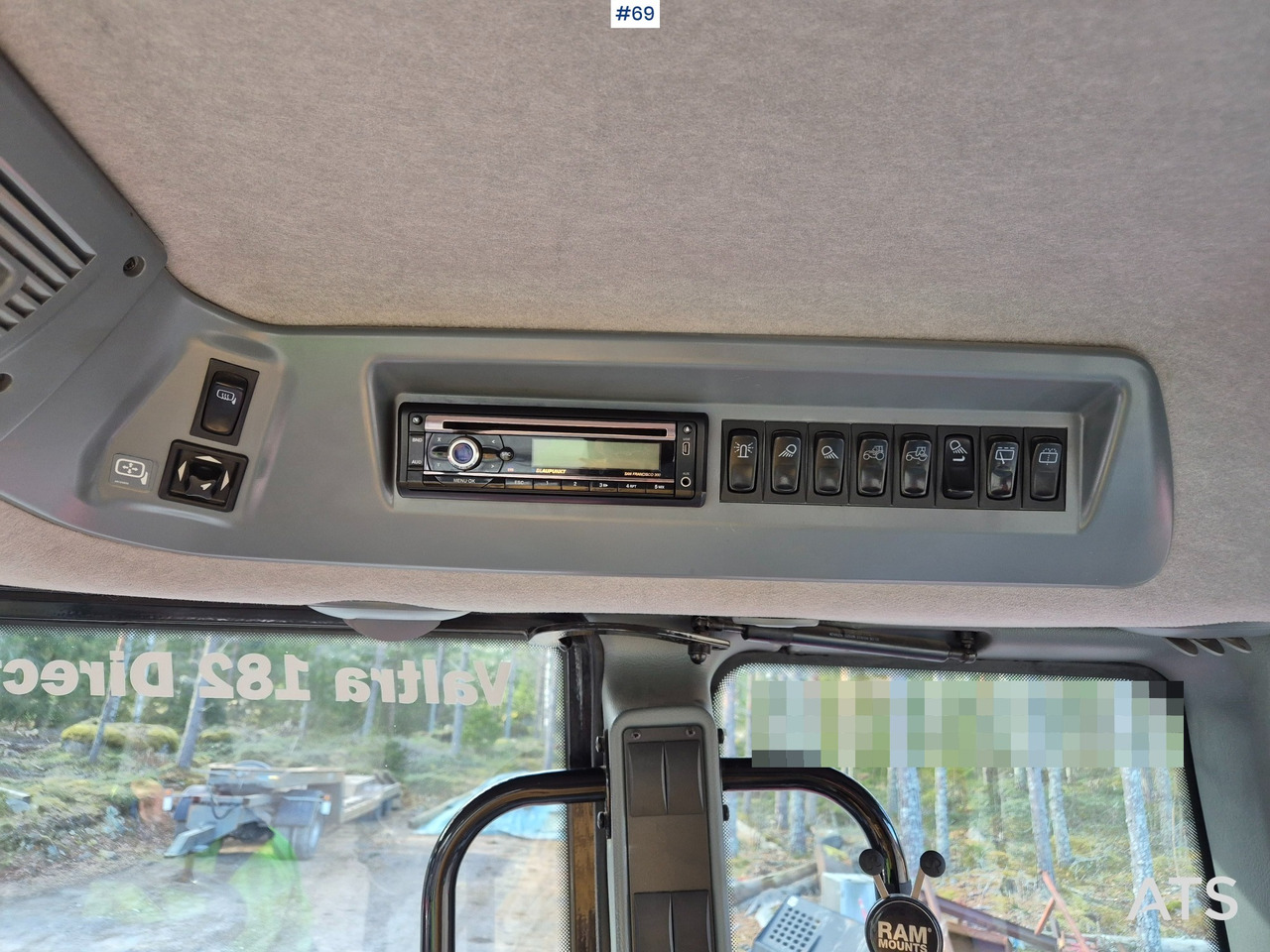 Tractor Valtra T182: foto 18