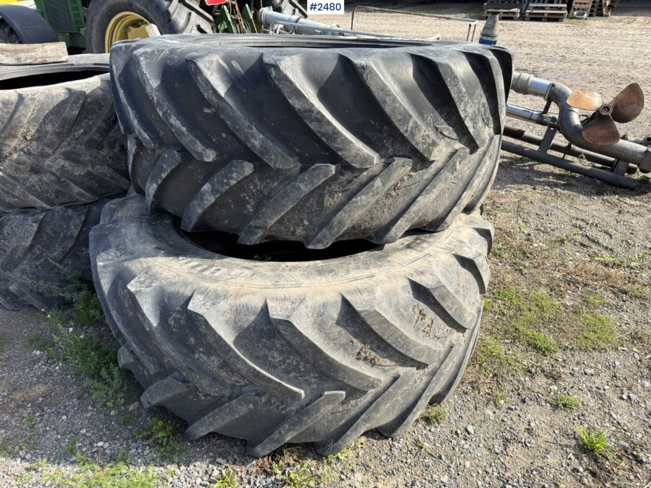 Däck till traktor Michelin fram och bak - Neumático para Maquinaria agrícola: foto 2 Däck till traktor Michelin fram och bak - Neumático para Maquinaria agrícola: foto 2
