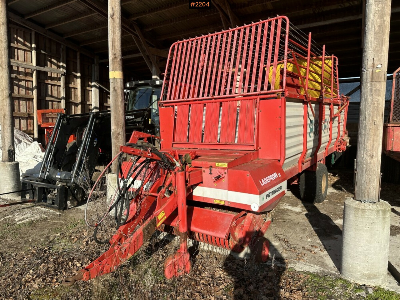 Self-loading wagon Pöttinger Ladeprofi 2 103 - Maquinaria de henificación: foto 1 Self-loading wagon Pöttinger Ladeprofi 2 103 - Maquinaria de henificación: foto 1