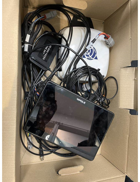 Trimble GFX 1060 GPS SET ACTIEPRIJS - Sistema de navegación para Maquinaria agrícola: foto 1 Trimble GFX 1060 GPS SET ACTIEPRIJS - Sistema de navegación para Maquinaria agrícola: foto 1