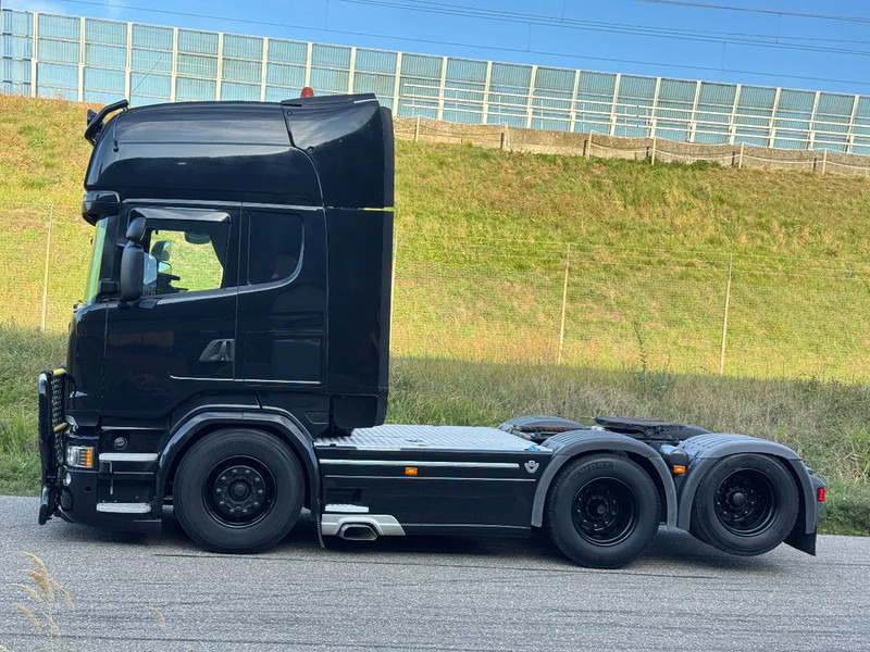 Scania R580 V8 6x2 FULL AIR APK BLACK - Cabeza tractora: foto 2 Scania R580 V8 6x2 FULL AIR APK BLACK - Cabeza tractora: foto 2