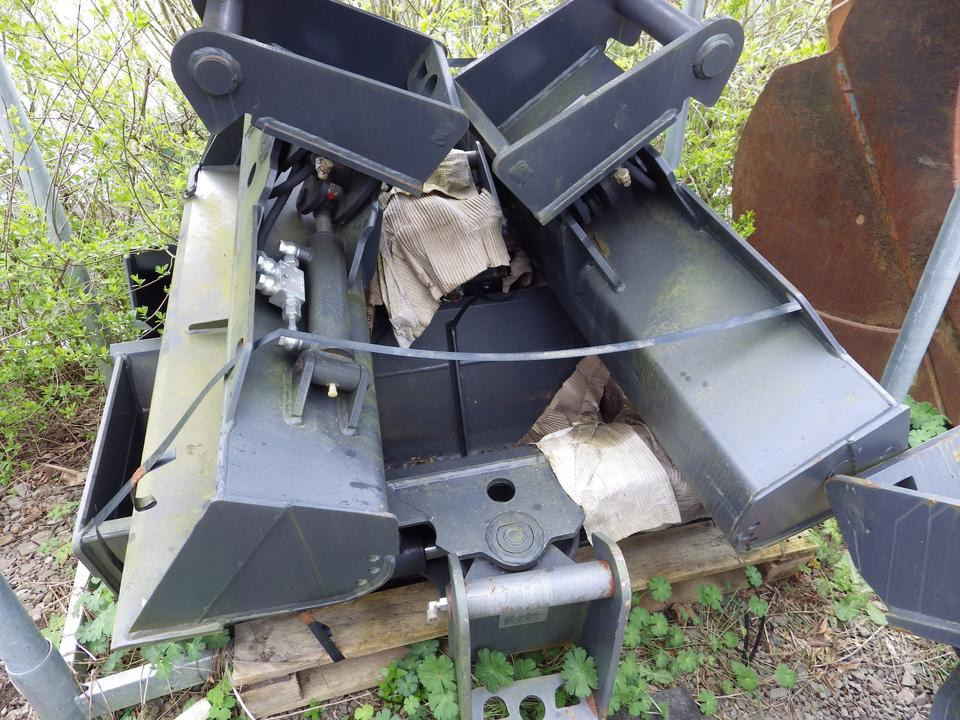 Schwenkbare Grabenräumlöffel  MS01   3 x auf Lager - Cazo para excavadora: foto 4 Schwenkbare Grabenräumlöffel  MS01   3 x auf Lager - Cazo para excavadora: foto 4