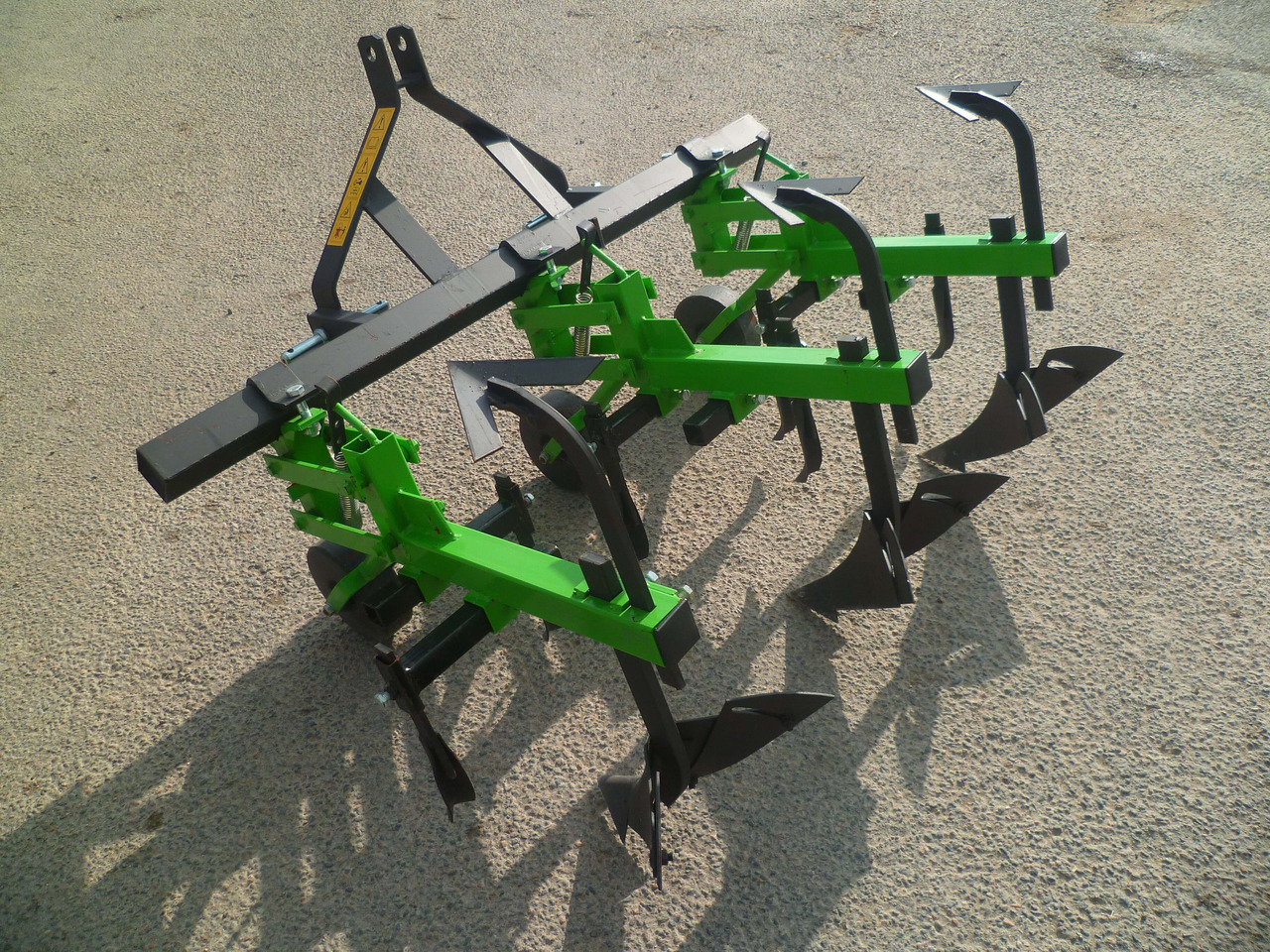 BOMET Bineuse Butteuse 2 rangs NORMA - Equipo para trabajo del suelo: foto 4 BOMET Bineuse Butteuse 2 rangs NORMA - Equipo para trabajo del suelo: foto 4