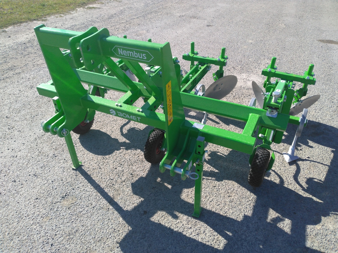 BOMET Butteuse à disques 2 rangs NEMBUS - Equipo para trabajo del suelo: foto 3 BOMET Butteuse à disques 2 rangs NEMBUS - Equipo para trabajo del suelo: foto 3