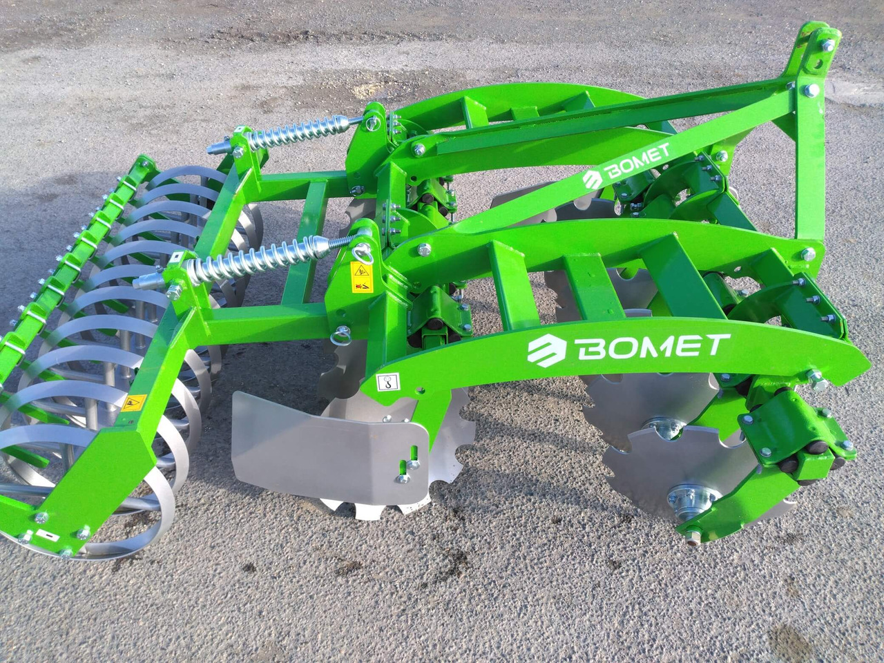 BOMET Déchaumeur Viti-Arbo PERSEUS - Rastras: foto 5 BOMET Déchaumeur Viti-Arbo PERSEUS - Rastras: foto 5