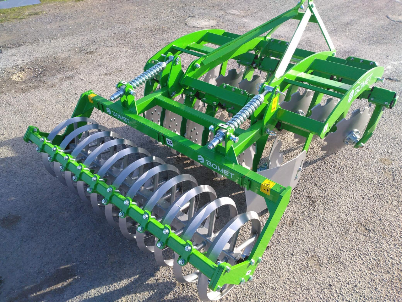 BOMET Déchaumeur Viti-Arbo PERSEUS - Rastras: foto 3 BOMET Déchaumeur Viti-Arbo PERSEUS - Rastras: foto 3