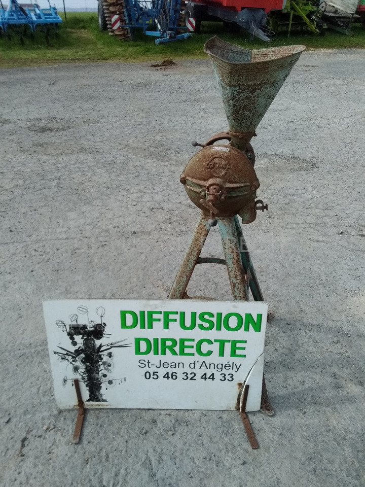 CRIQUET MOULIN A FARINE - Equipo poscosecha: foto 1 CRIQUET MOULIN A FARINE - Equipo poscosecha: foto 1