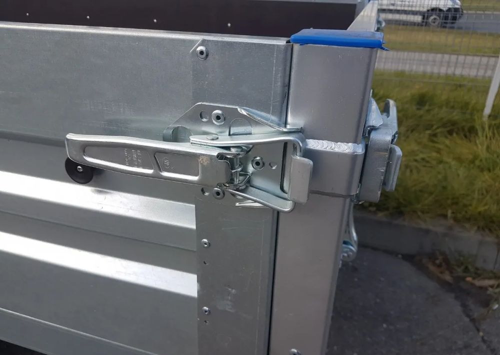 Faro Magicus 3015/2 - Remolque de coche: foto 3 Faro Magicus 3015/2 - Remolque de coche: foto 3