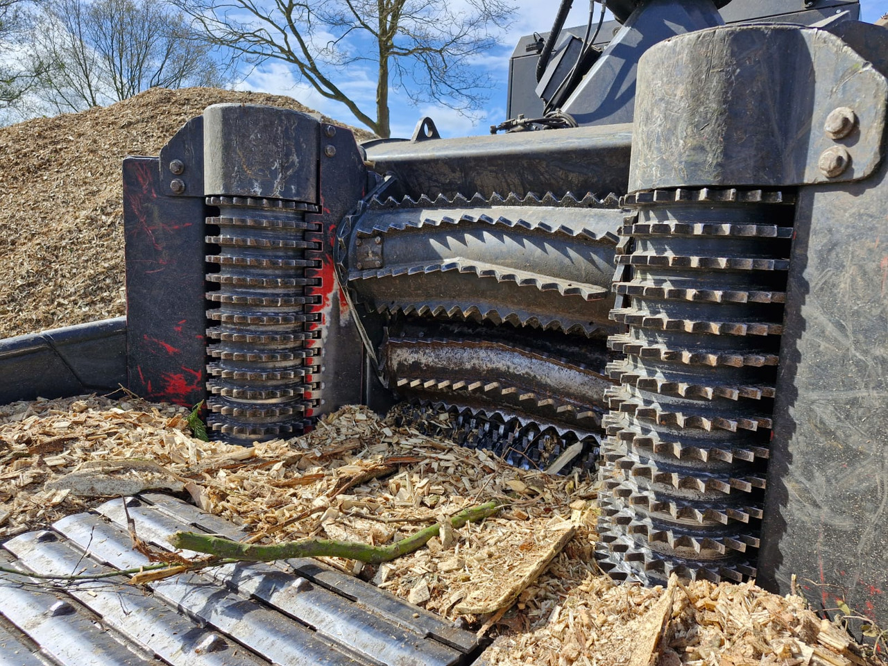 UFKES Greentec 962 Tracked Chipper - Trituradora de madera: foto 3 UFKES Greentec 962 Tracked Chipper - Trituradora de madera: foto 3