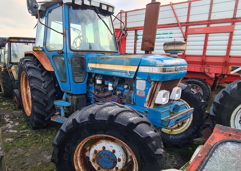Ford 7810 4×4 Tractor - Tractor: foto 2 Ford 7810 4×4 Tractor - Tractor: foto 2