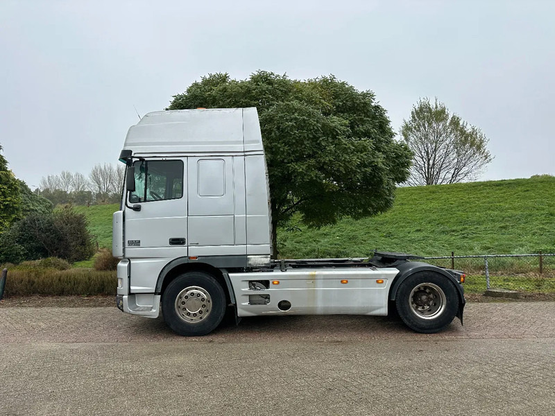 DAF XF 530 4X2 Manual EUR3 LOW KM - Cabeza tractora: foto 2 DAF XF 530 4X2 Manual EUR3 LOW KM - Cabeza tractora: foto 2