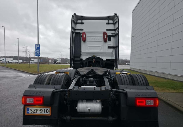 IvecoS-Way 480 6x2 Hieno! - Cabeza tractora: foto 4 IvecoS-Way 480 6x2 Hieno! - Cabeza tractora: foto 4