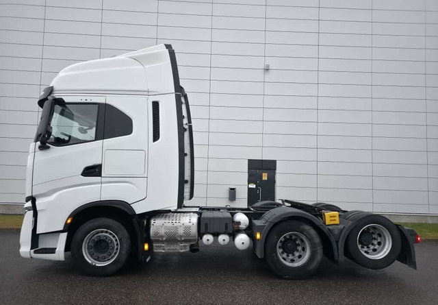 IvecoS-Way 480 6x2 Hieno! - Cabeza tractora: foto 2 IvecoS-Way 480 6x2 Hieno! - Cabeza tractora: foto 2