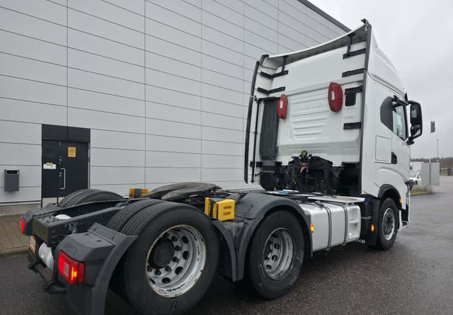 IvecoS-Way 480 6x2 Hieno! - Cabeza tractora: foto 5 IvecoS-Way 480 6x2 Hieno! - Cabeza tractora: foto 5