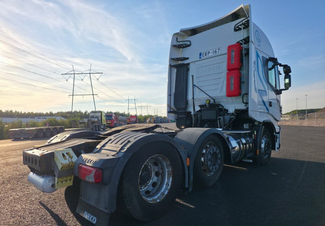 IvecoStralis 460 6x2 LNG/LBG - Cabeza tractora: foto 4 IvecoStralis 460 6x2 LNG/LBG - Cabeza tractora: foto 4