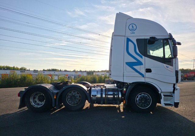 IvecoStralis 460 6x2 LNG/LBG - Cabeza tractora: foto 5 IvecoStralis 460 6x2 LNG/LBG - Cabeza tractora: foto 5