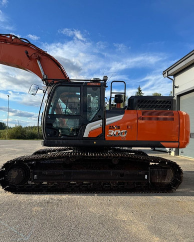 HitachiZX300LC-7 + Engcon - Excavadora de cadenas: foto 1 HitachiZX300LC-7 + Engcon - Excavadora de cadenas: foto 1