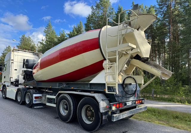 Liebherr12m3 - Semirremolque hormigonera: foto 2 Liebherr12m3 - Semirremolque hormigonera: foto 2