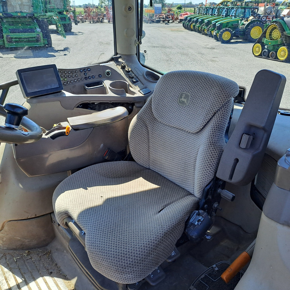 Tractor JOHN DEERE  6210R: foto 6