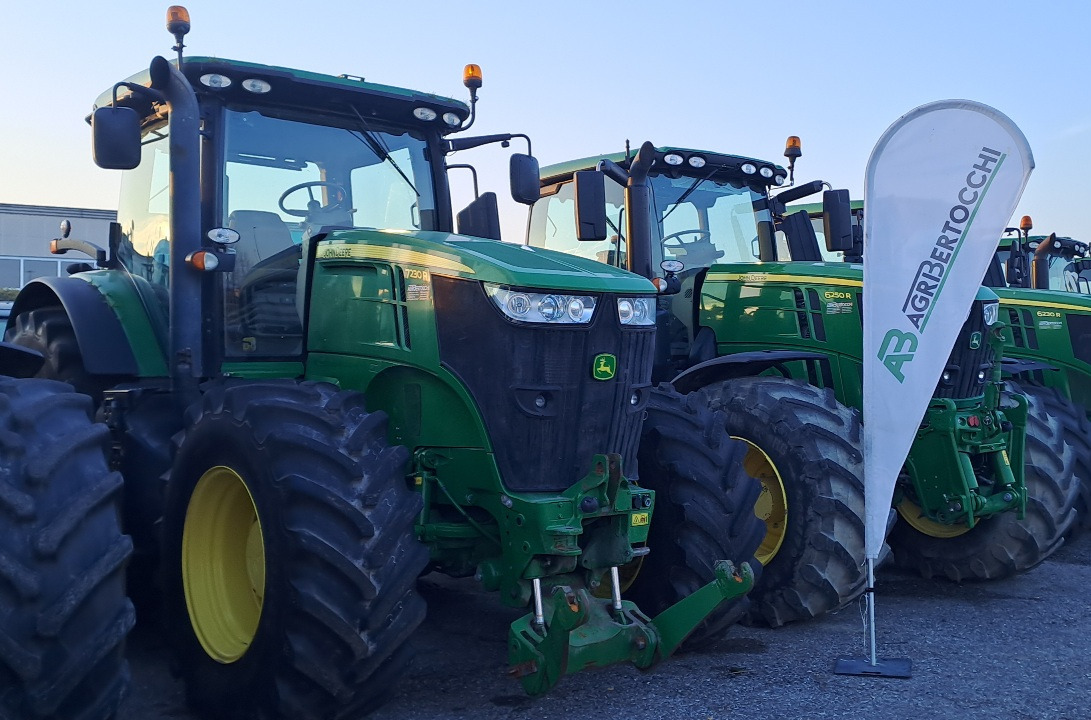 JOHN DEERE 7230R - Tractor: foto 3 JOHN DEERE 7230R - Tractor: foto 3