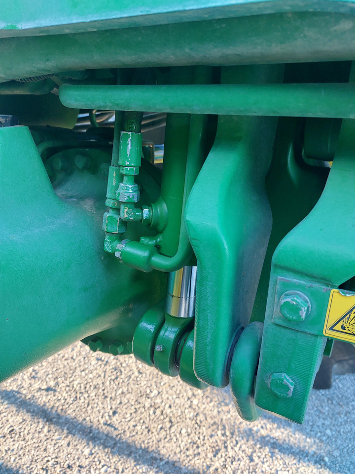 JOHN DEEREE 6210R - Tractor: foto 2 JOHN DEEREE 6210R - Tractor: foto 2