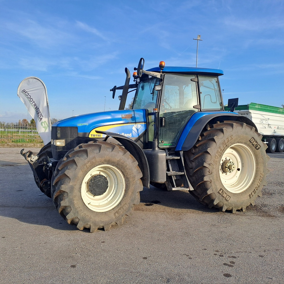 NEW HOLLAND TM 190 - Tractor: foto 3 NEW HOLLAND TM 190 - Tractor: foto 3